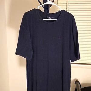 Tommy Hilfiger - Navy - Athletic - 100% Cotton tee - pinhole behind neck